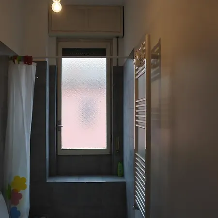 Ampio E Luminoso Vicino Zara Milan